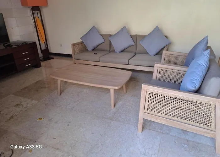 Villa Private With Private Pool Near Gwk